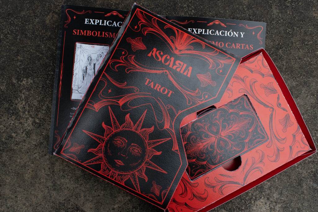 ccatroxx | Ascaria: un tarot de horror